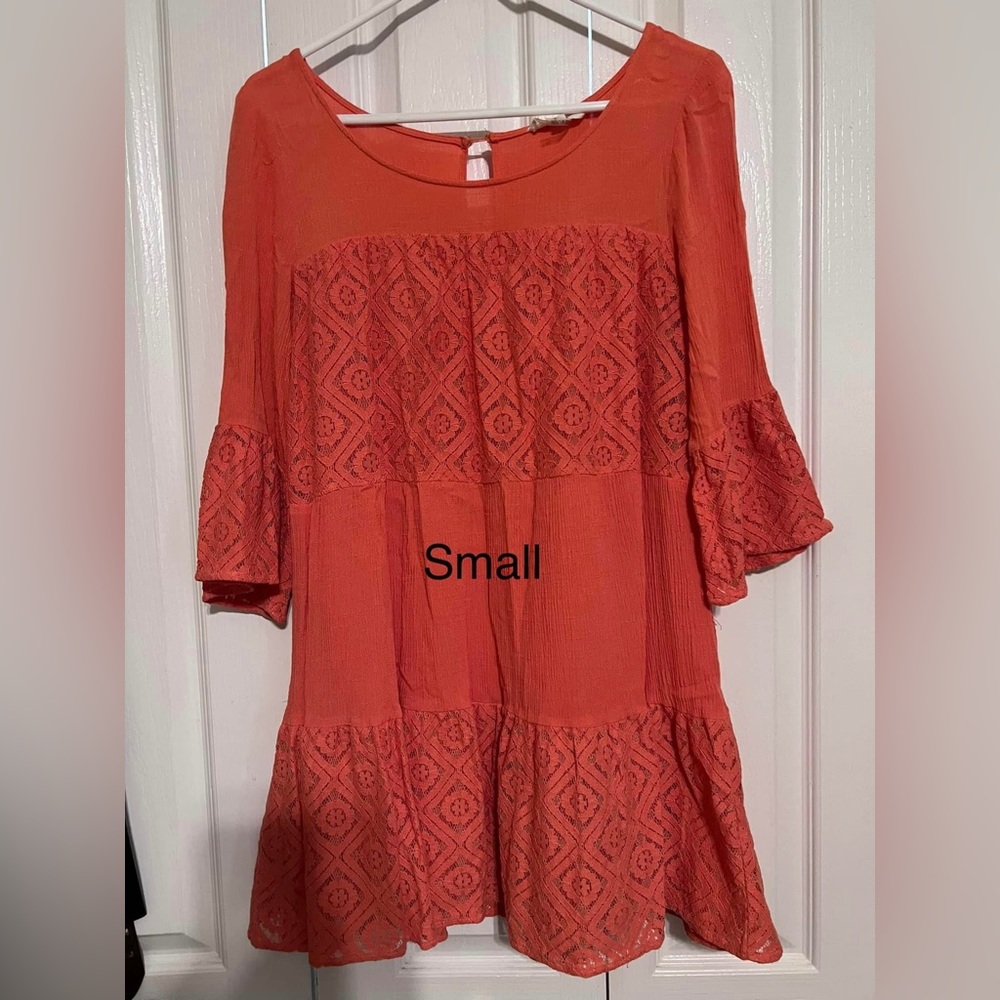 Beautiful laced boutique coral dress